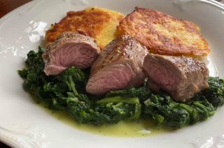 Lammfilet mit Mangold und Kartoffeltaler