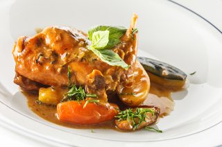 Conejo guisado (Geschmortes Kaninchen)