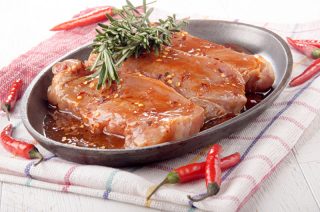Chuletas al romero (Koteletts in Rosmarinsoße)