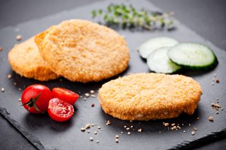 Cordon bleu mit Tomaten und Ziegenkäse