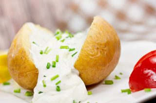 Folienkartoffel mit Kräuterquark